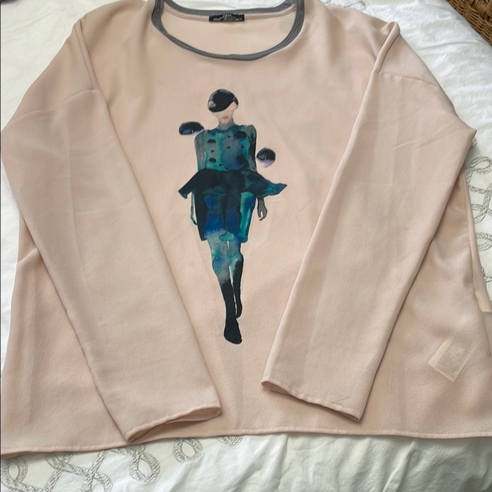 Women's Pink Graphic Top
